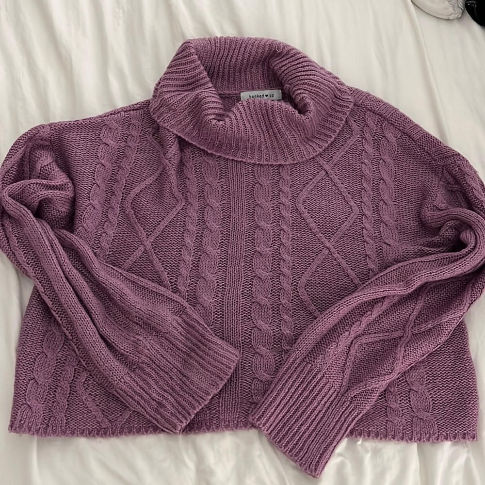 Cropped turtle neck!